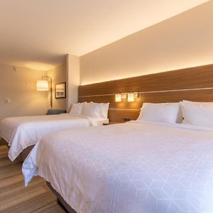 Queen Suite